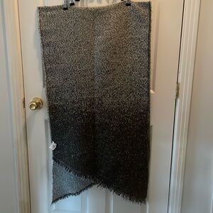 American Eagle Gray Scarf 22” x 75”